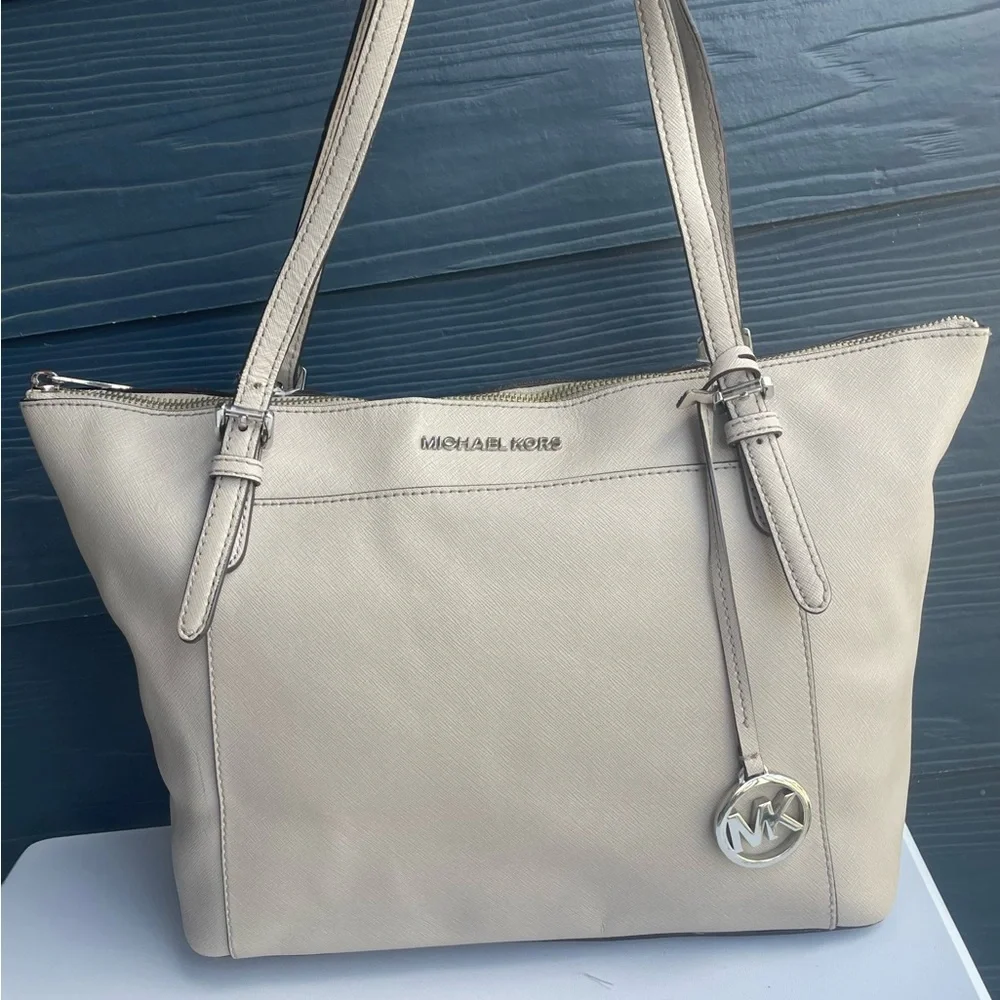 MICHAEL KORS Taupe Jet Set Saffiano Leather Tote Shoulder Bag Voyager